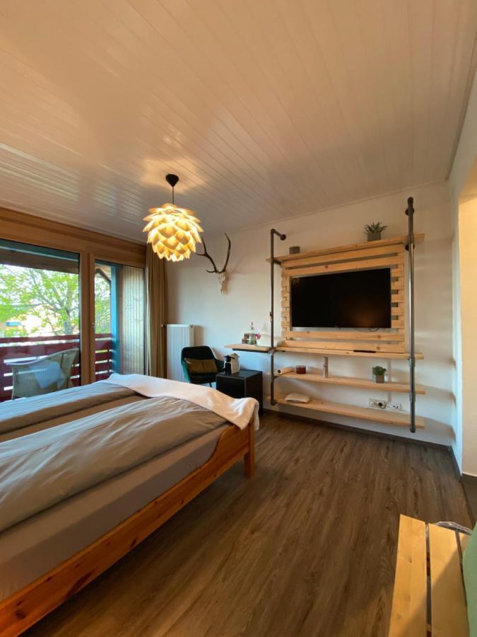 Doppelzimmer Mit Bad & Balkon Simmersfeld Bagian luar foto